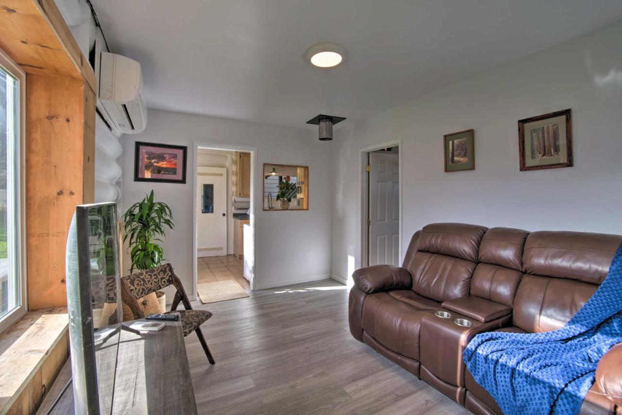 Unique Dog-Friendly Log Cabin Short Walk To Ocean Crescent City Ngoại thất bức ảnh