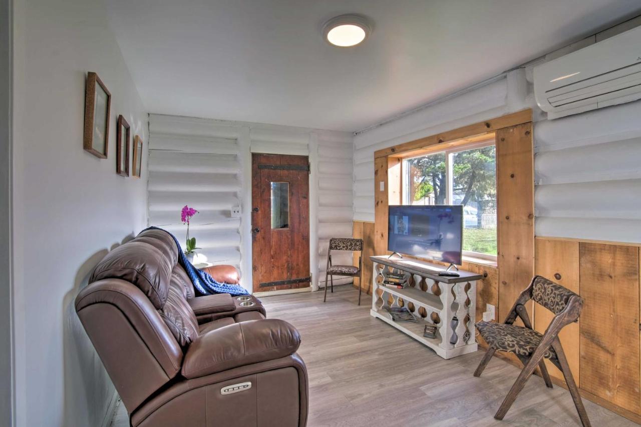 Unique Dog-Friendly Log Cabin Short Walk To Ocean Crescent City Ngoại thất bức ảnh